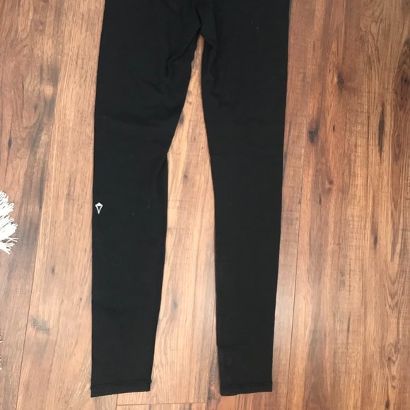 Black Ivivva leggings with coloured waistband - Picture 2 of 4
